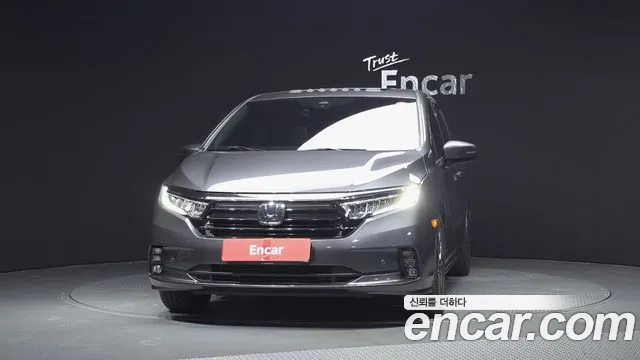Honda Odyssey — Фото автомобиля 3