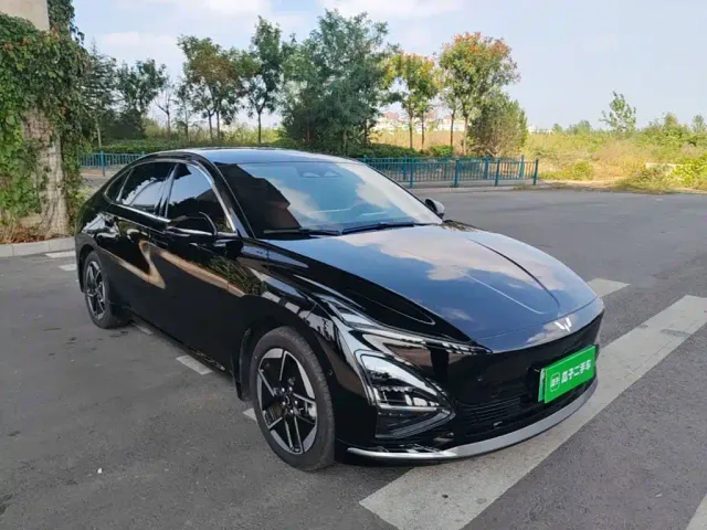 Wuling Starlight — Фото автомобиля 3