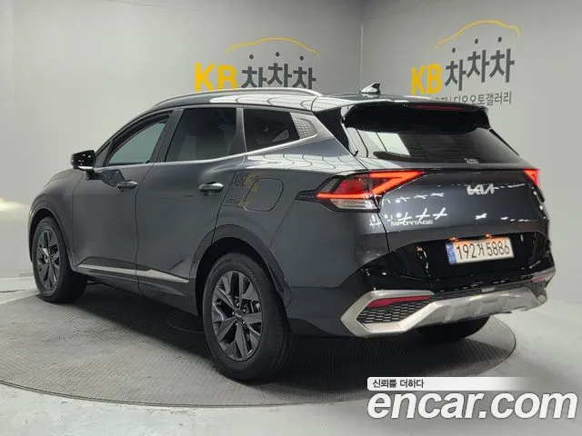 Kia Sportage Sportage 5-е поколение Бензин 1.6 турбо 2WD — Фото автомобиля 5