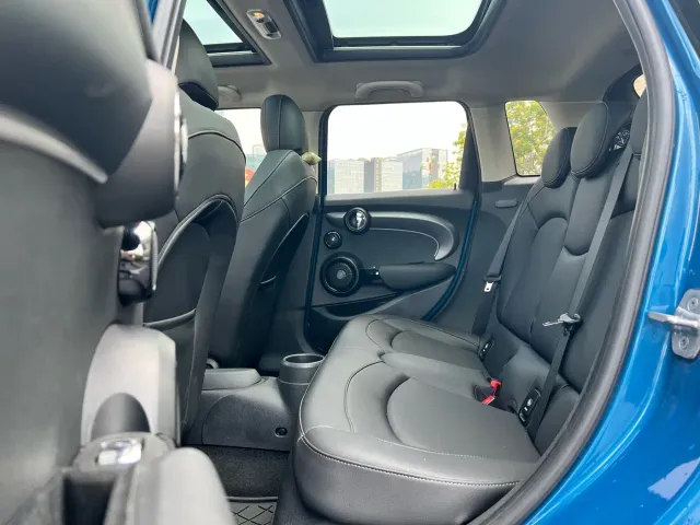 MINI Hatch — Фото автомобиля 6