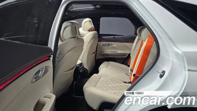 Genesis GV70 — Фото автомобиля 18
