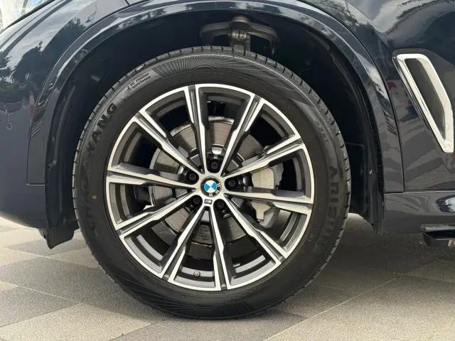 BMW X5 — Фото автомобиля 9