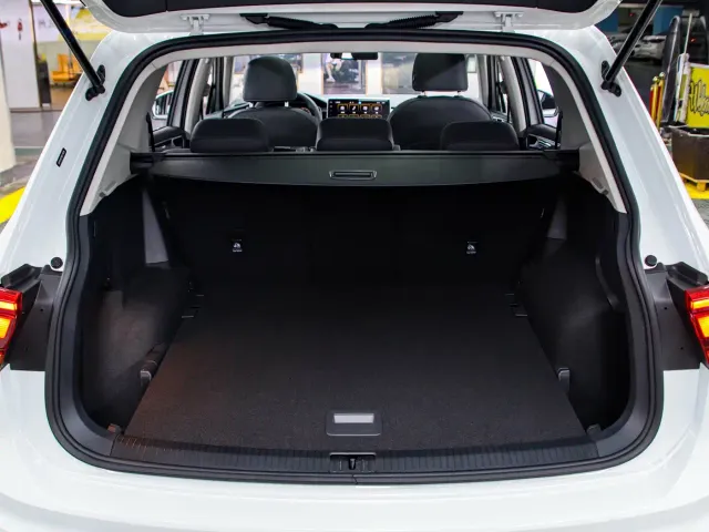 Volkswagen Tiguan L — Фото автомобиля 17