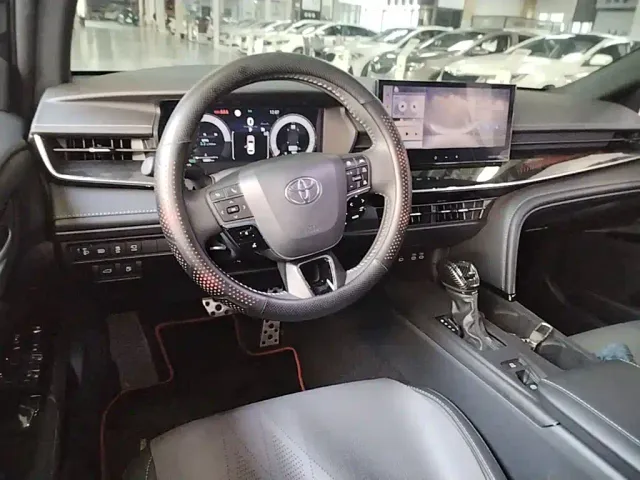 Toyota Camry — Фото автомобиля 9