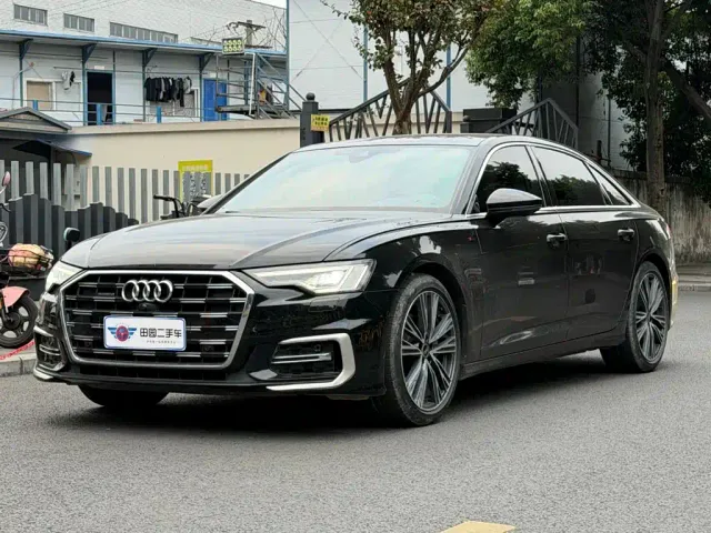Фотография автомобиля — Audi A6L
