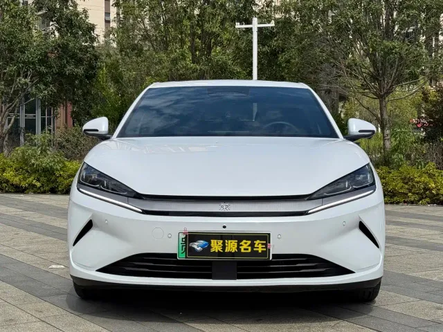 BYD Qin L — Фото автомобиля 2