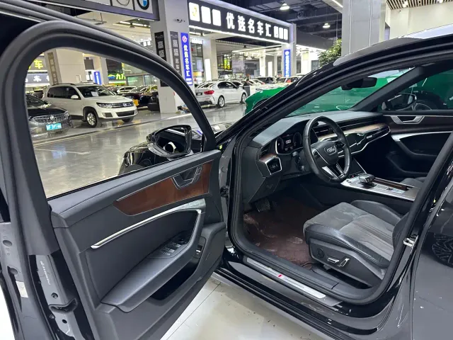 Audi A6L — Фото автомобиля 5