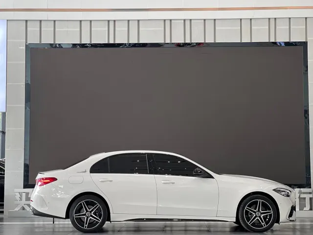 Mercedes-Benz C-Class — Фото автомобиля 22