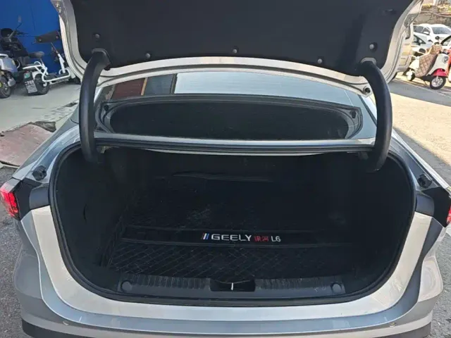 Geely Galaxy L6 — Фото автомобиля 18