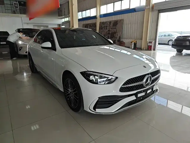 Mercedes-Benz C-Class — Фото автомобиля 3