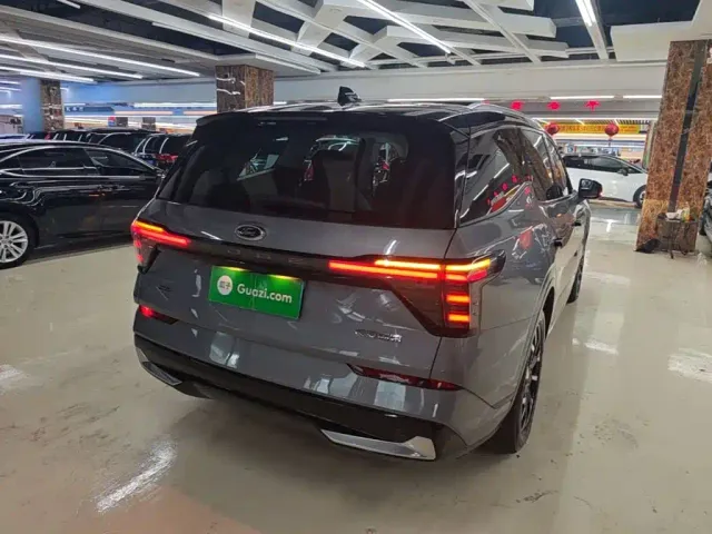 Ford Edge — Фото автомобиля 6