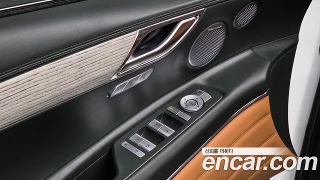 Genesis GV80 — Фото автомобиля 16