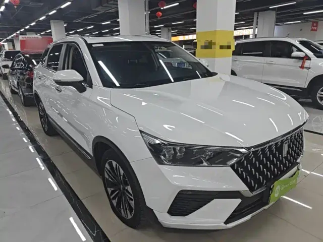 Bestune T77 — Фото автомобиля 3