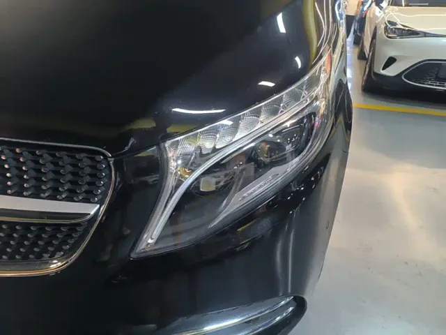 Mercedes-Benz Mercedes-Benz V-Class 2021 V 260 L Long Wheelbase Luxury Edition — Фото автомобиля 23