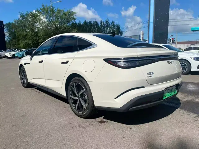 BYD Seal 07 DM-i — Фото автомобиля 7