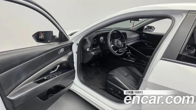 Hyundai AVANTE Inspiration — Фото автомобиля 10