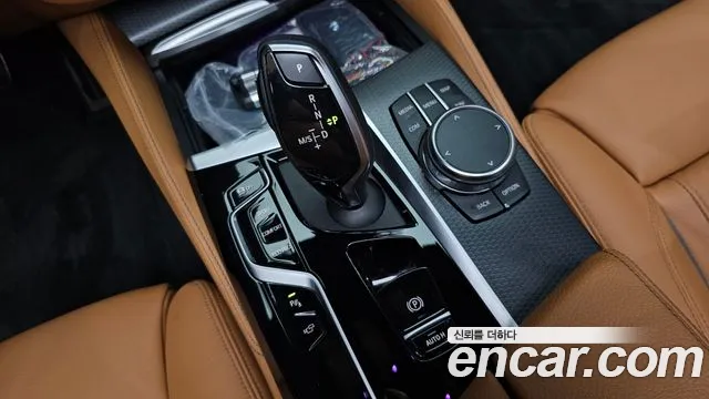 BMW 5-Series — Фото автомобиля 6