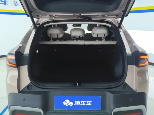 Changan Qiyuan Q05 — Фото автомобиля 4