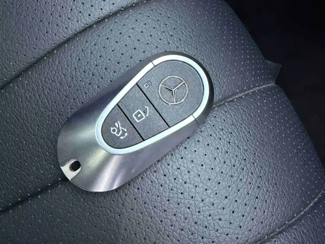 Mercedes-Benz E-Class — Фото автомобиля 15