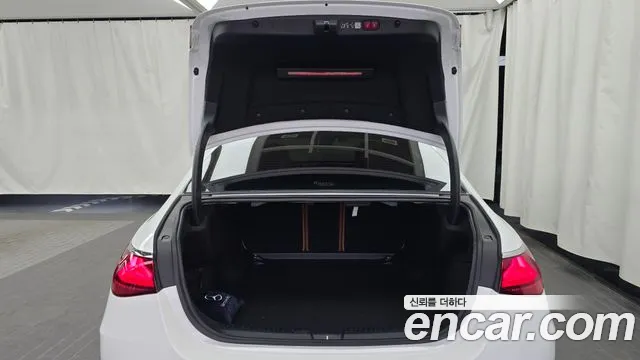 Mercedes-Benz E-Class W214 — Фото автомобиля 24