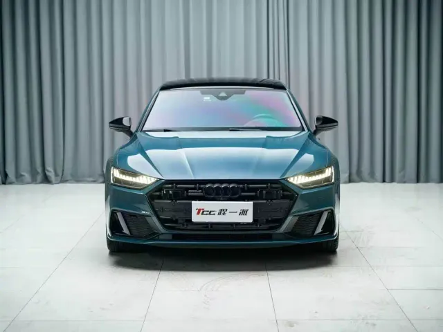 Audi A7L — Фото автомобиля 2