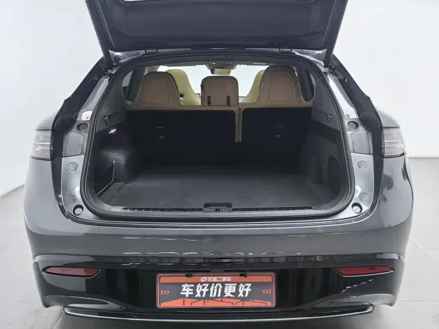 Zhijie Luxeed R7 2025 Extended Range 331km Ultra — Фото автомобиля 16