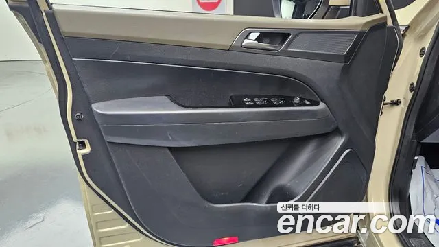 KG_Mobility_Ssangyong Rexton — Фото автомобиля 24