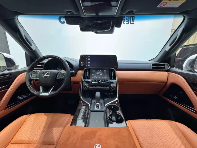 Lexus LX — Фото автомобиля 20