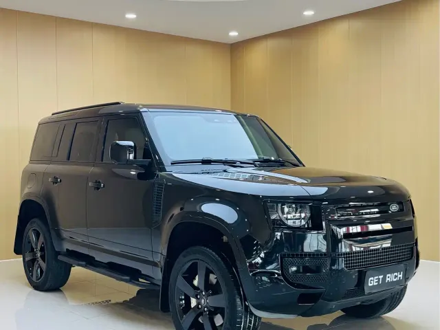 Land Rover Defender — Фото автомобиля 3