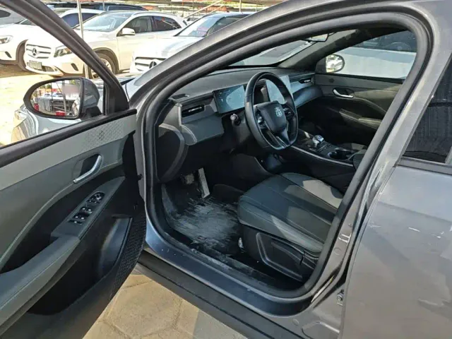 BYD Qin PLUS — Фото автомобиля 15