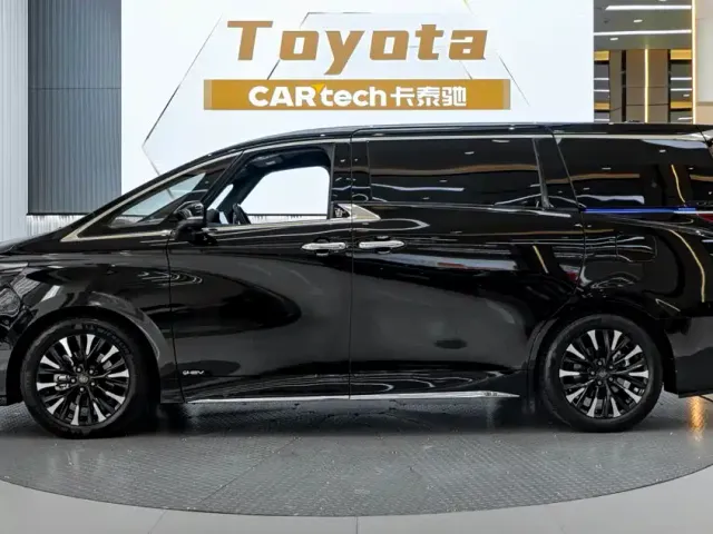 Toyota Vellfire — Фото автомобиля 3