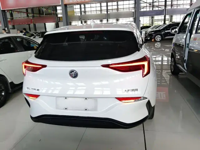 Buick Velite 6 — Фото автомобиля 5