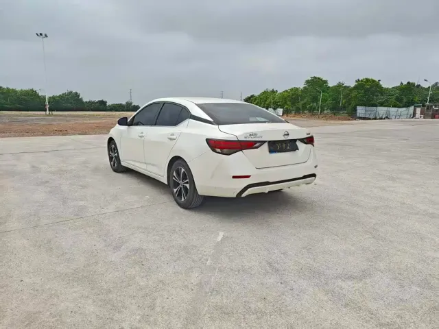 Nissan Sylphy — Фото автомобиля 10