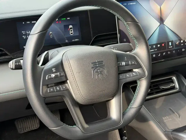 BYD Qin L — Фото автомобиля 10