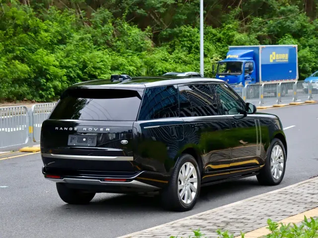 Land Rover Range Rover — Фото автомобиля 4