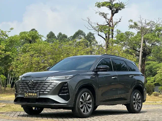 Фотография автомобиля — Changan CS75 Plus