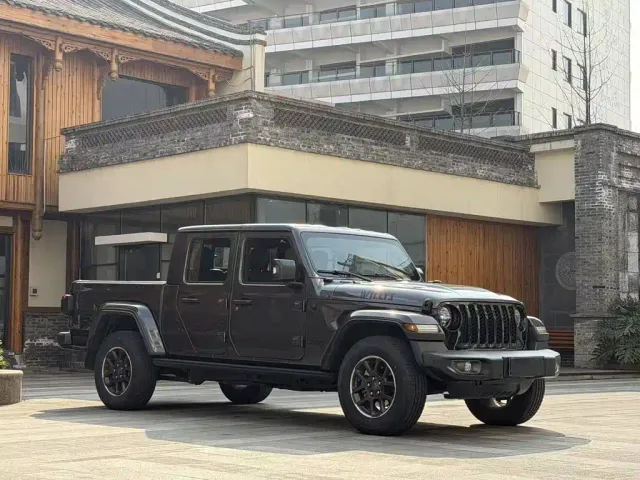 Jeep Gladiator — Фото автомобиля 19