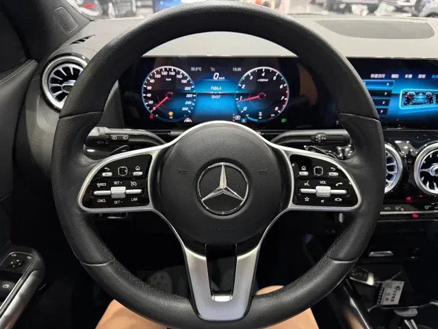 Mercedes-Benz GLA-Class — Фото автомобиля 13