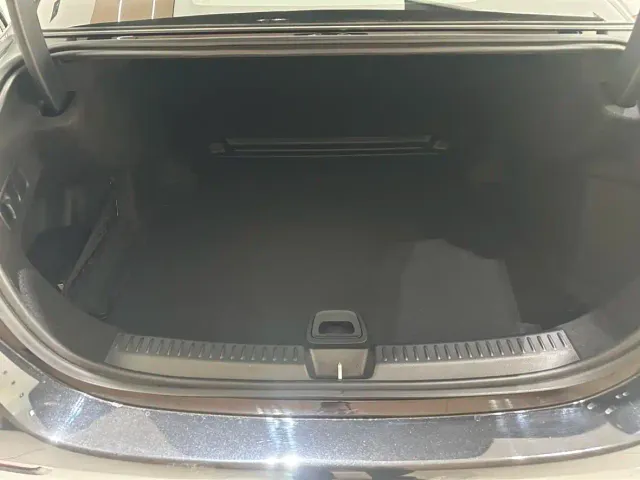 Mercedes-Benz E-Class — Фото автомобиля 18