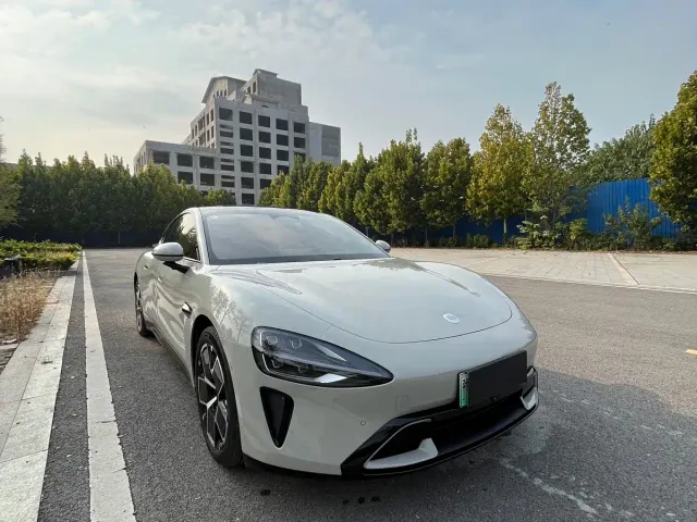 Xiaomi SU7 — Фото автомобиля 2