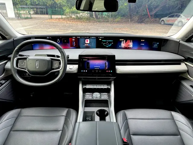 Lincoln Nautilus 2023 2.0T AWD Premium Edition — Фото автомобиля 13