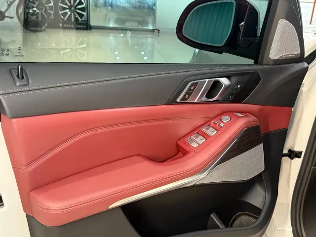 BMW X5 — Фото автомобиля 3