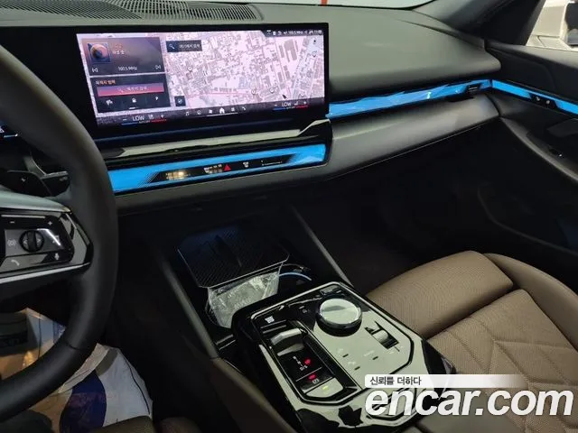BMW 5-Series — Фото автомобиля 10