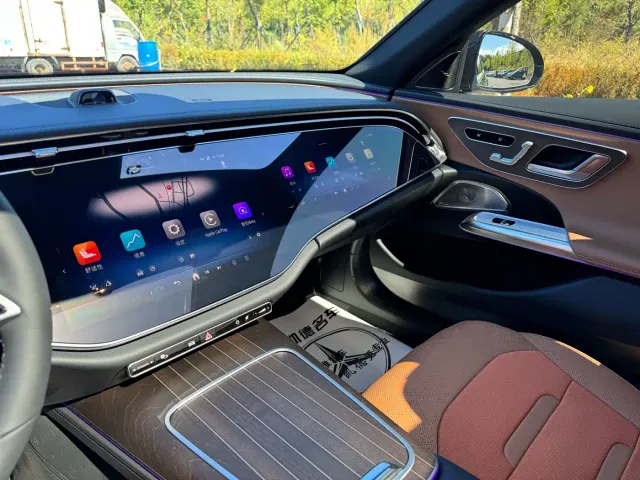 Mercedes-Benz E-Class — Фото автомобиля 17