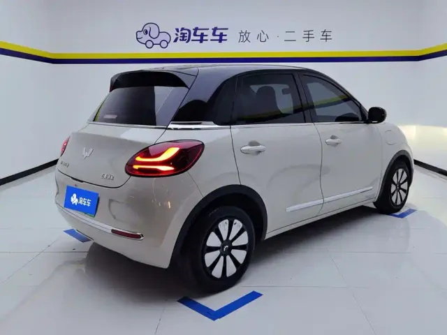 Wuling Bingo — Фото автомобиля 3