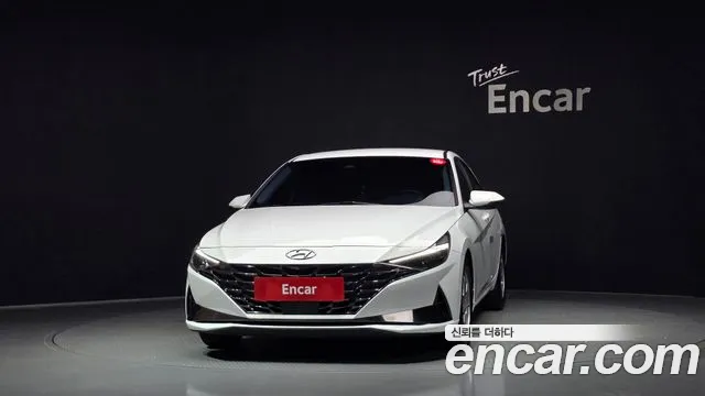 Hyundai AVANTE Avante (CN7) — Фото автомобиля 3
