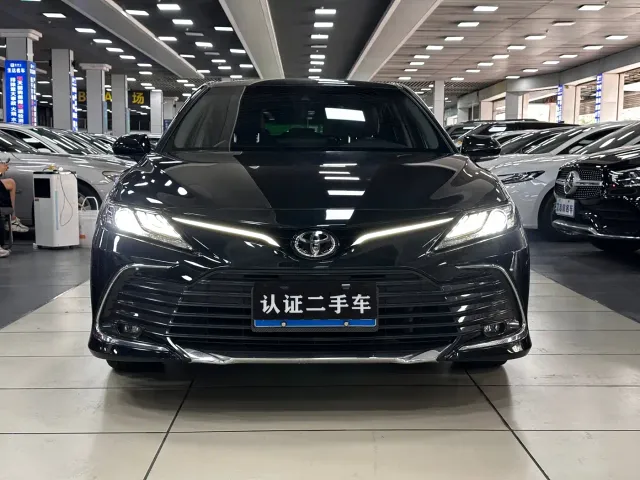 Toyota Camry — Фото автомобиля 2