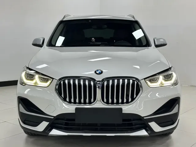 BMW X1 — Фото автомобиля 2