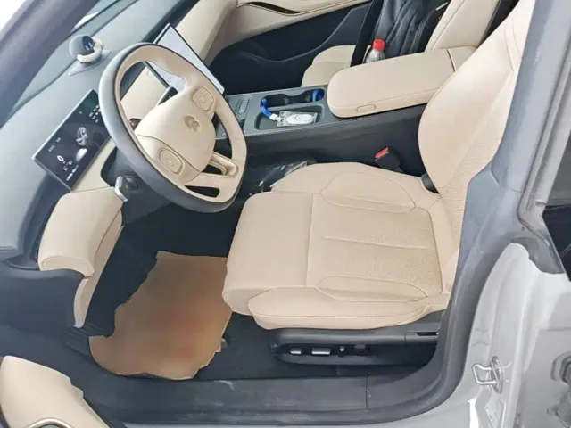 Nio ET5 Touring — Фото автомобиля 14