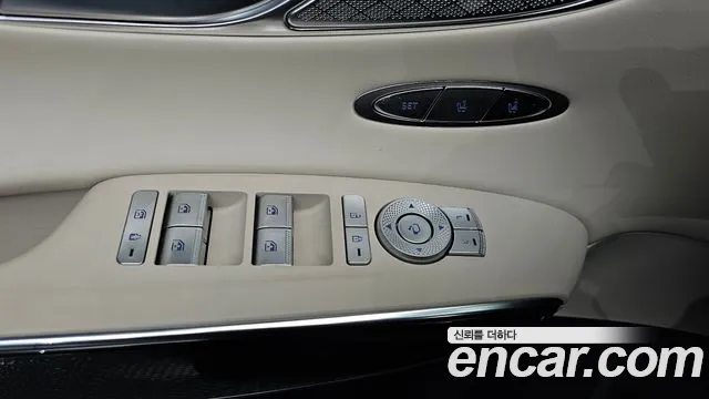 Genesis GV70 — Фото автомобиля 12
